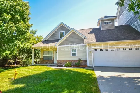 4307 154th St, Urbandale, IA 50323
