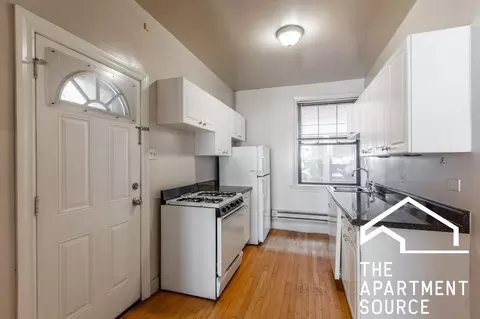 1315 Oak Ave #J2, Evanston, IL 60201