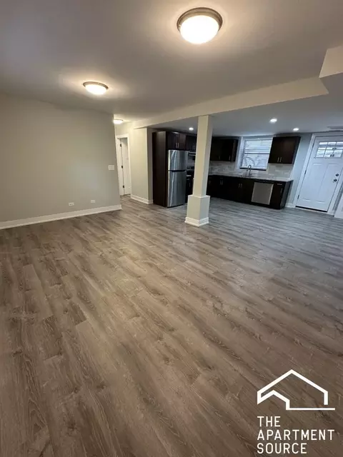 916 Crain St #GDN, Evanston, IL 60202