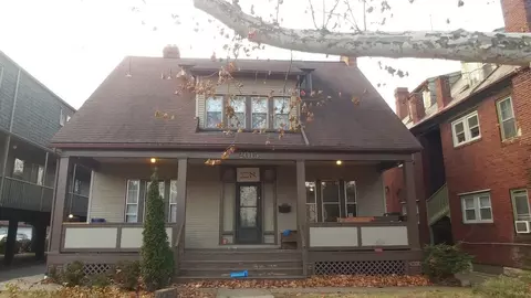 2015 Summit St, Columbus, OH 43201