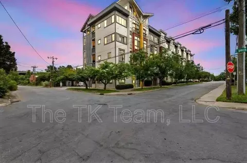 514 W 10th St, Charlotte, NC 28202