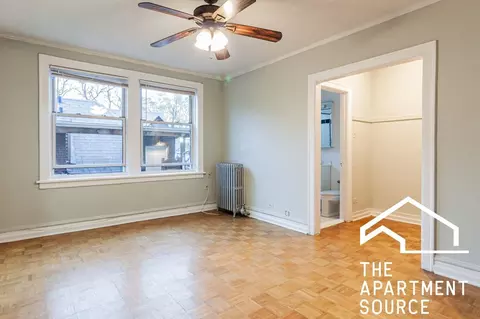 711 W Belmont Ave #406, Chicago, IL 60657