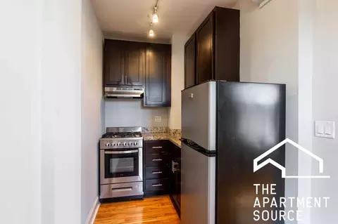 612 W Patterson Ave #403, Chicago, IL 60613