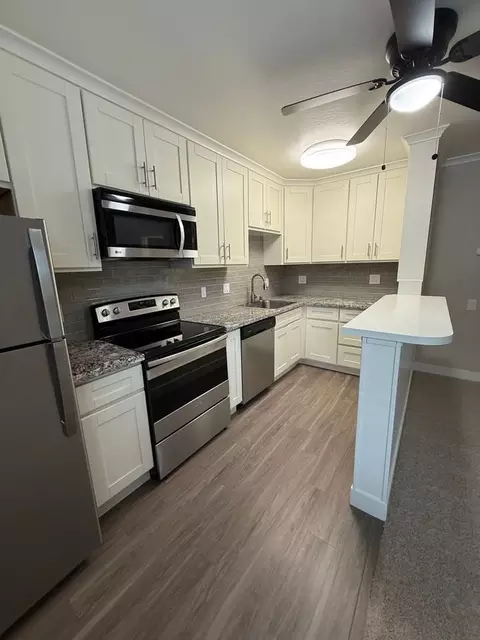 2311 I St #9, Sacramento, CA 95816