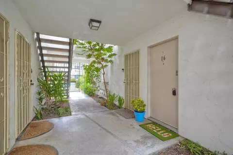 2929 Fire Mountain Dr #16, Oceanside, CA 92054
