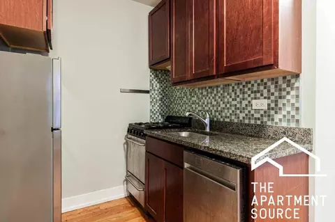 2906 N Mildred Ave #O1, Chicago, IL 60657