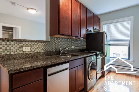 2906 N Mildred Ave #K3, Chicago, IL 60657