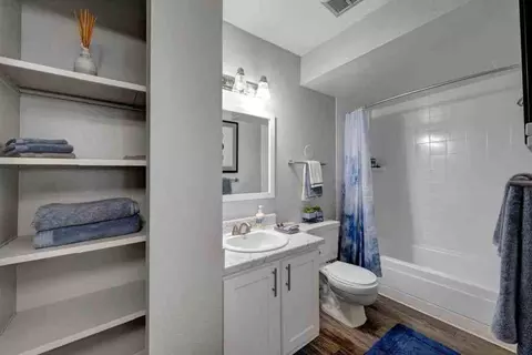 8405 E Hampden Ave, Denver, CO 80231