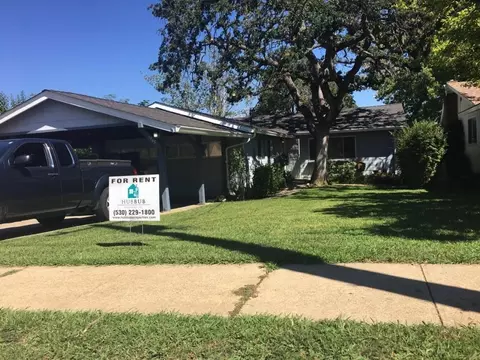 1545 Oak St, Redding, CA 96001
