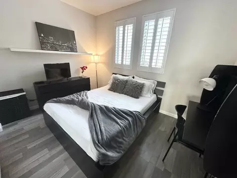 7223 N Cedar Rd #VP1, Van Nuys, CA 91405