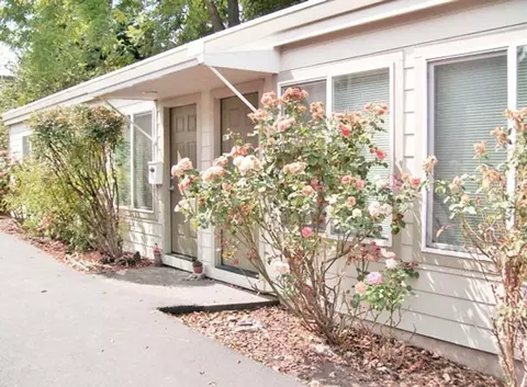 4149 SE 37th Ave #1, Portland, OR 97202