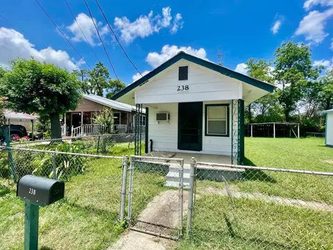 238 Comacho St, San Marcos, TX 78666