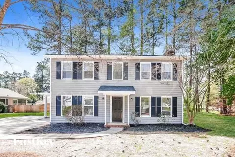 1423 Rivermont Dr, Gastonia, NC 28054