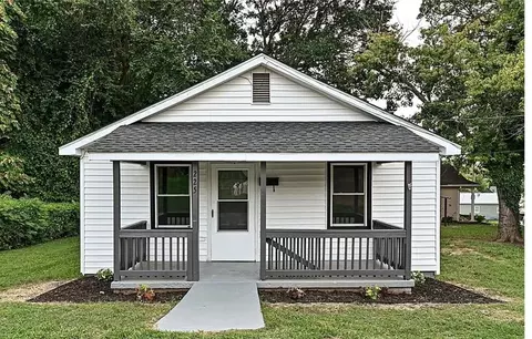 225 Charlesvoix Ave, Lincolnton, NC 28092