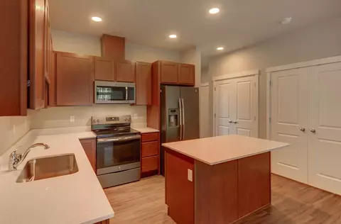 8700 Hanna Ln NE, Lacey, WA 98516