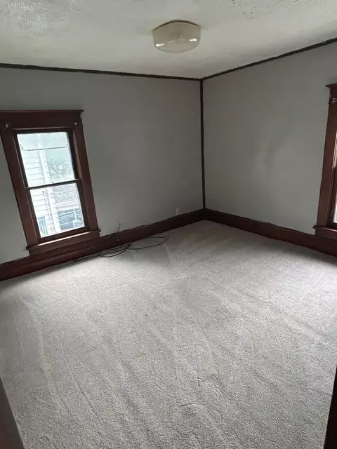 732 Denver St, Waterloo, IA 50702