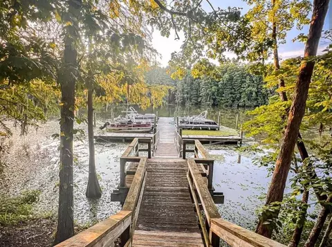 127 Ballard Ln, Santee, SC 29142