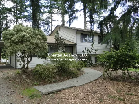 2613 180th Ave E, Lake Tapps, WA 98391
