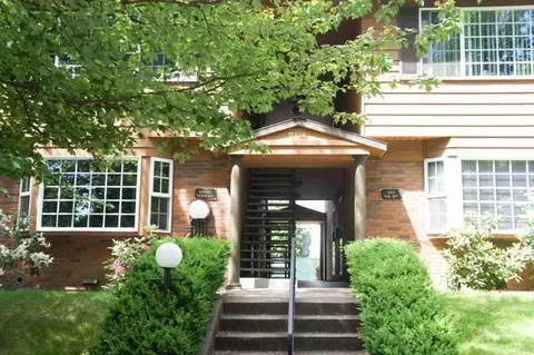 2111 NE 15th Ave #4, Portland, OR 97212