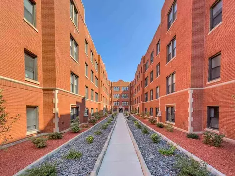 3937 N Janssen Ave #G, Chicago, IL 60613