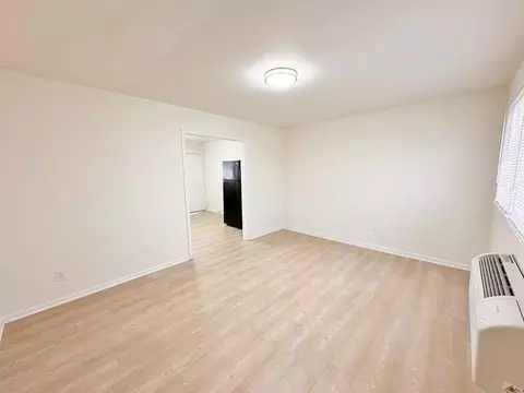819 Dana Pl, Greensboro, NC 27406