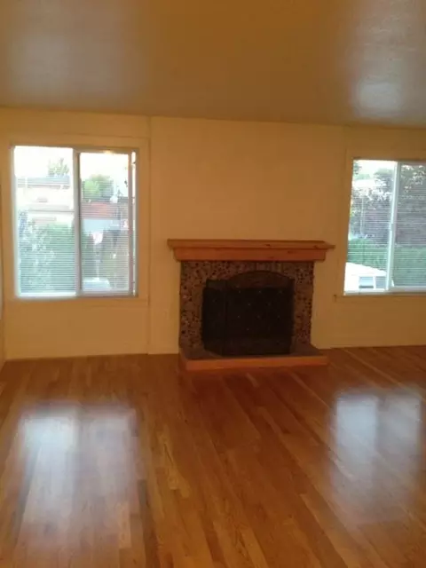2801 N Ainsworth St # 2, Portland, OR 97217