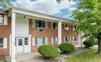 909 E Jolly Rd, Lansing, MI 48910 photo 8