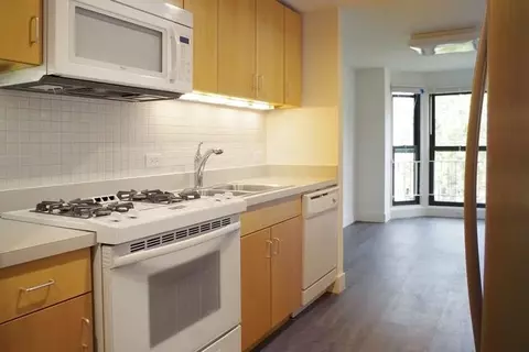 1400 E 57th St, Chicago, IL 60637