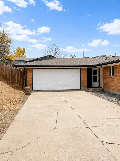 606 Anchor Pl, Selah, WA 98942