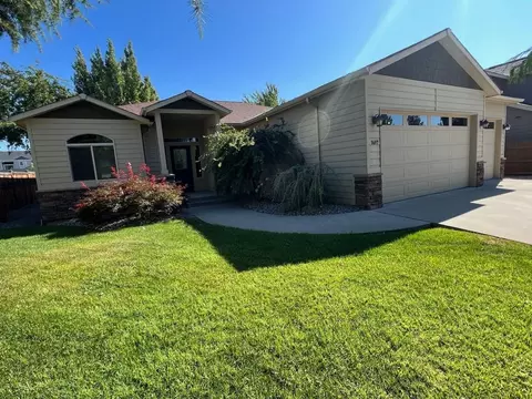 1497 Copper Loop, East Wenatchee, WA 98802
