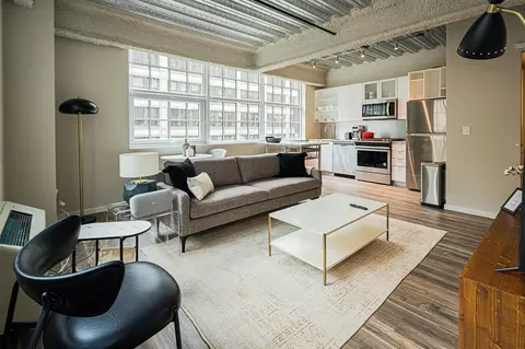 63 E Lake St #1-1PH, Chicago, IL 60601