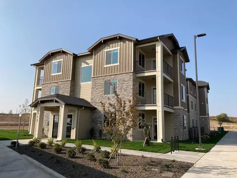 1711 S Grand Fork Way, Meridian, ID 83642