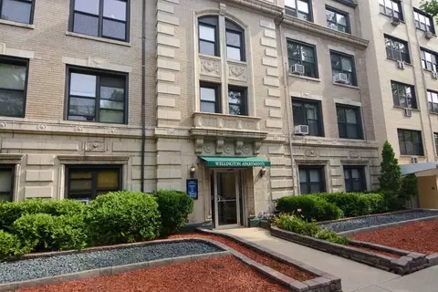 540 W Wellington Ave #104, Chicago, IL 60657