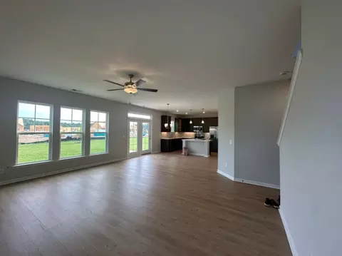 16 Roxbury Dr, Savannah, GA 31407