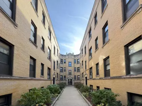 431 W Belden Ave #C201, Chicago, IL 60614