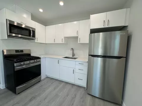 11517 Balboa Blvd, Granada Hills, CA 91344