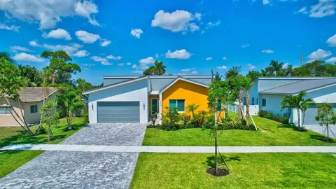 5001 NW 3rd Ave, Boca Raton, FL 33431