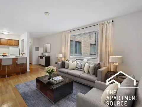 660 W Wrightwood Ave #402, Chicago, IL 60614