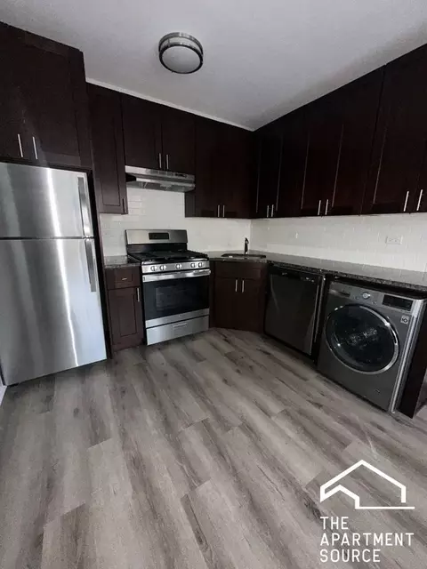 725 Saint Johns Ave #13, Highland Park, IL 60035