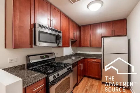 625 W Wrightwood Ave #303, Chicago, IL 60614