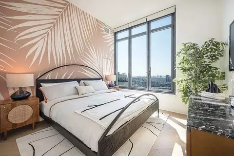 Undisclosed, New York, NY 11101