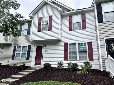 2112 Walnut Bluffs Ln, Raleigh, NC 27610