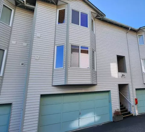 10 E Casino Rd #A4, Everett, WA 98208