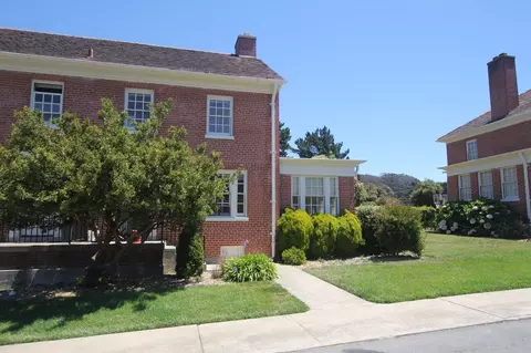 756 Portola St #B, San Francisco, CA 94129