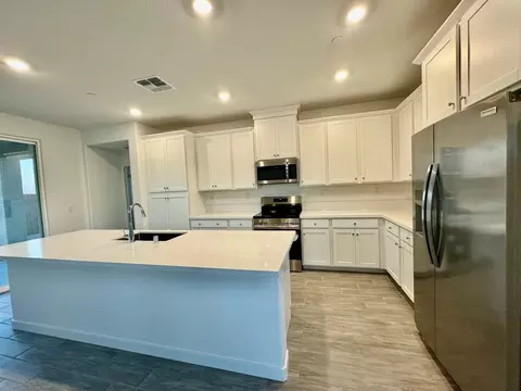 243 Dock Cir, Sacramento, CA 95835