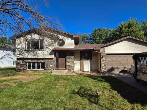 7572 Louisiana Ave N, Minneapolis, MN 55428