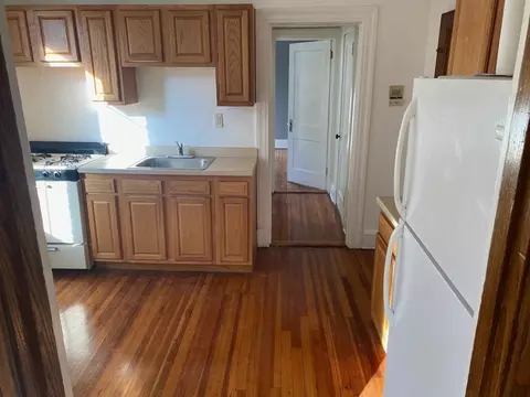 29 Charter Oak Pl, Hartford, CT 06106