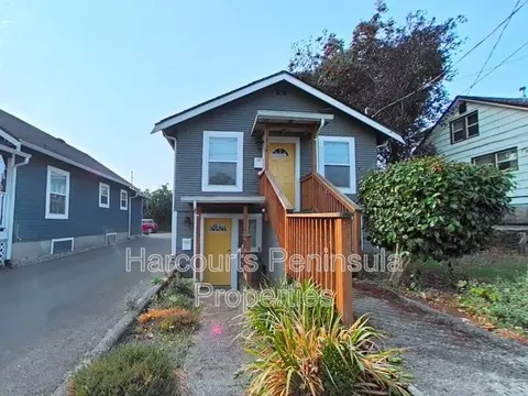 1223 11th St, Bremerton, WA 98337
