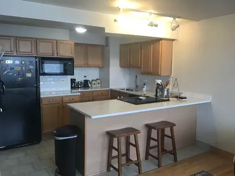 6030 N Sheridan Rd #1209, Chicago, IL 60660