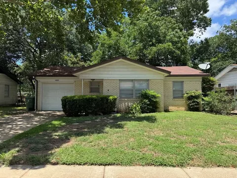 409 E Lilly Ln, Arlington, TX 76010